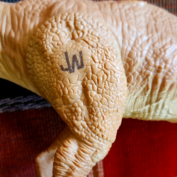 Jurassic World chomping T-Rex/ Tyrannosaurus Jurassic Park JW 2015 16 in. - Picture 9 of 10